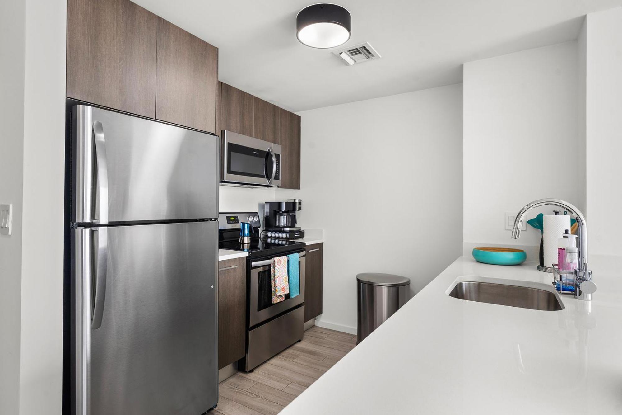 Downtown Luxury 2bd 2bth Views! Miami