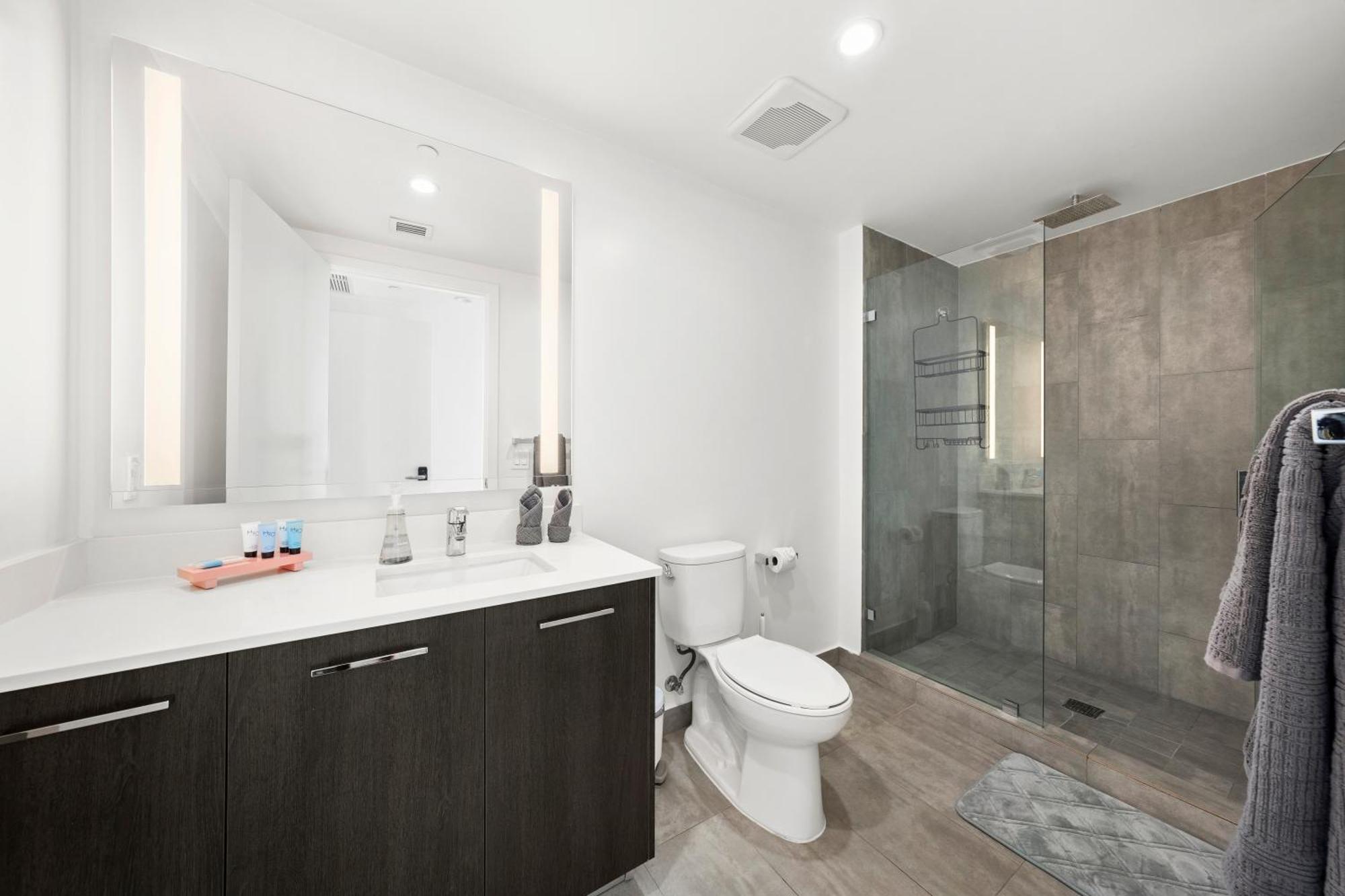 Downtown Luxury 2bd 2bth Views! Apartment Miami